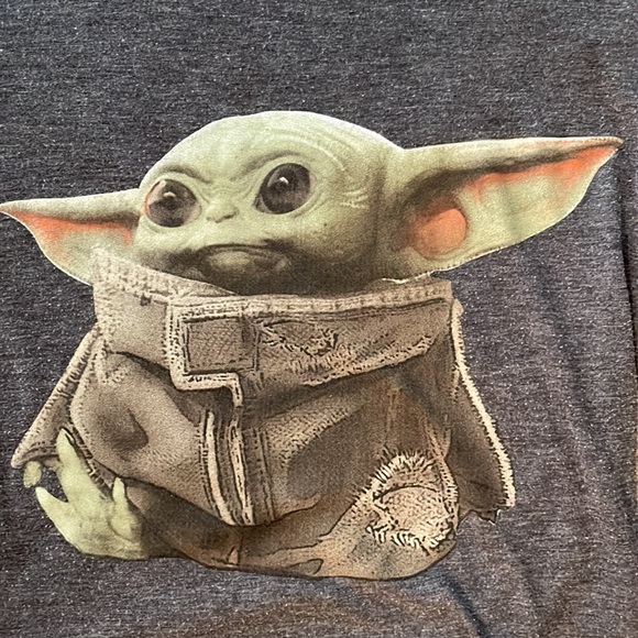 The child Grogu T super soft EUC - Picture 2 of 4